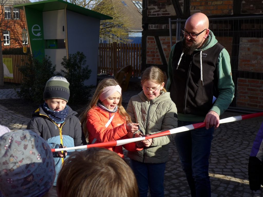 Ladestation auf dem Kirchplatz Elbingerode